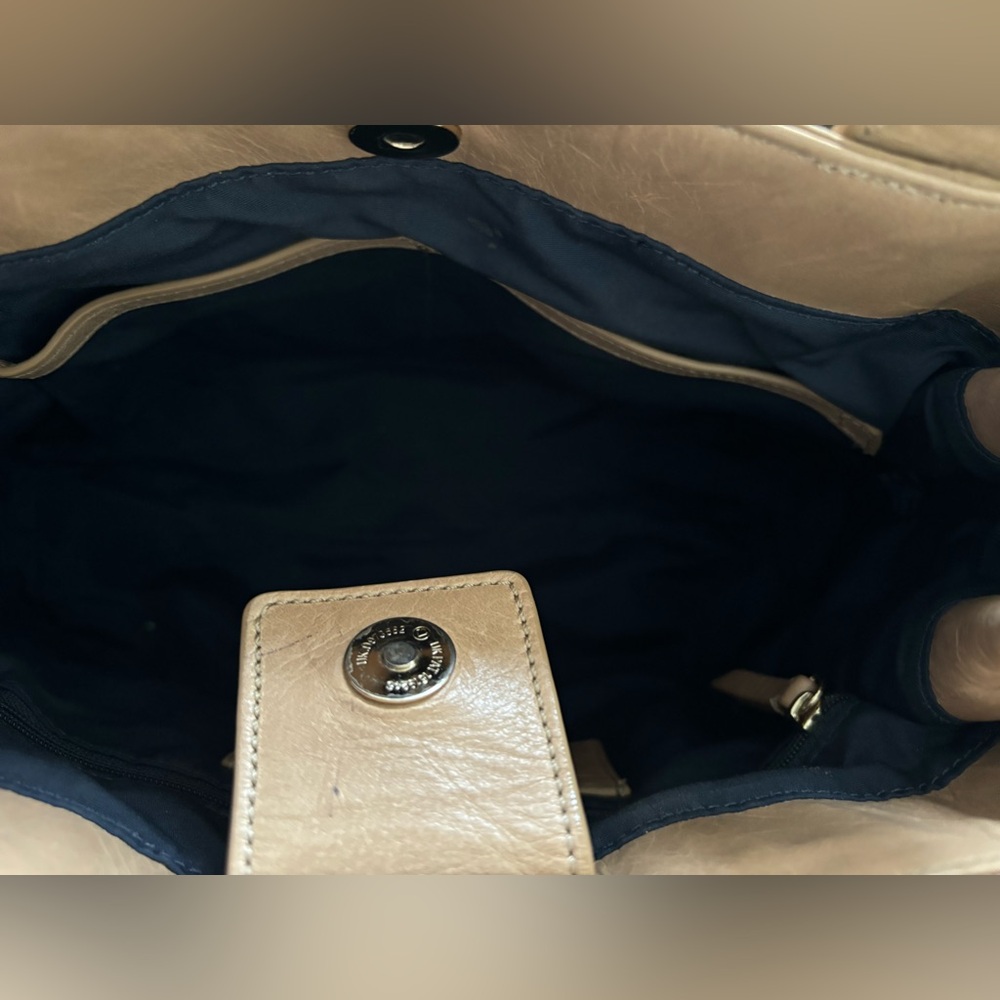 Chic Cole Haan Bonheur Medium Satchel Distressed Tan Leather Shoulder Bag - Picture 5 of 9